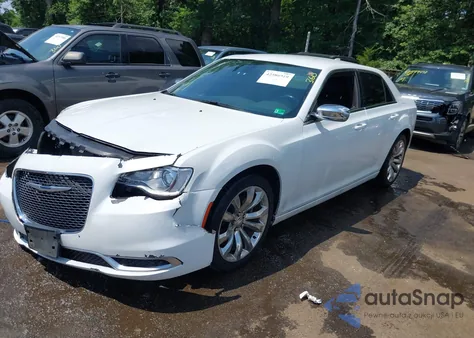 2021 Chrysler 300 Touring z USA, uszkodzony, nr VIN 2C3CCAAG2MH602460